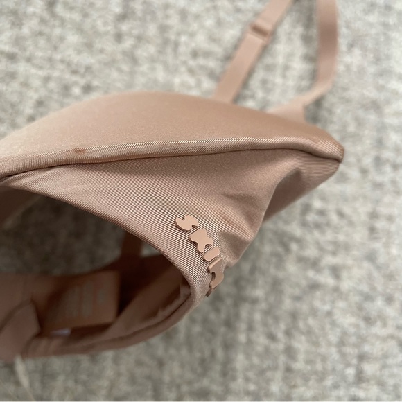SKIMS Wireless Form Push Up Plunge Bra Clay - Picture 4 of 6